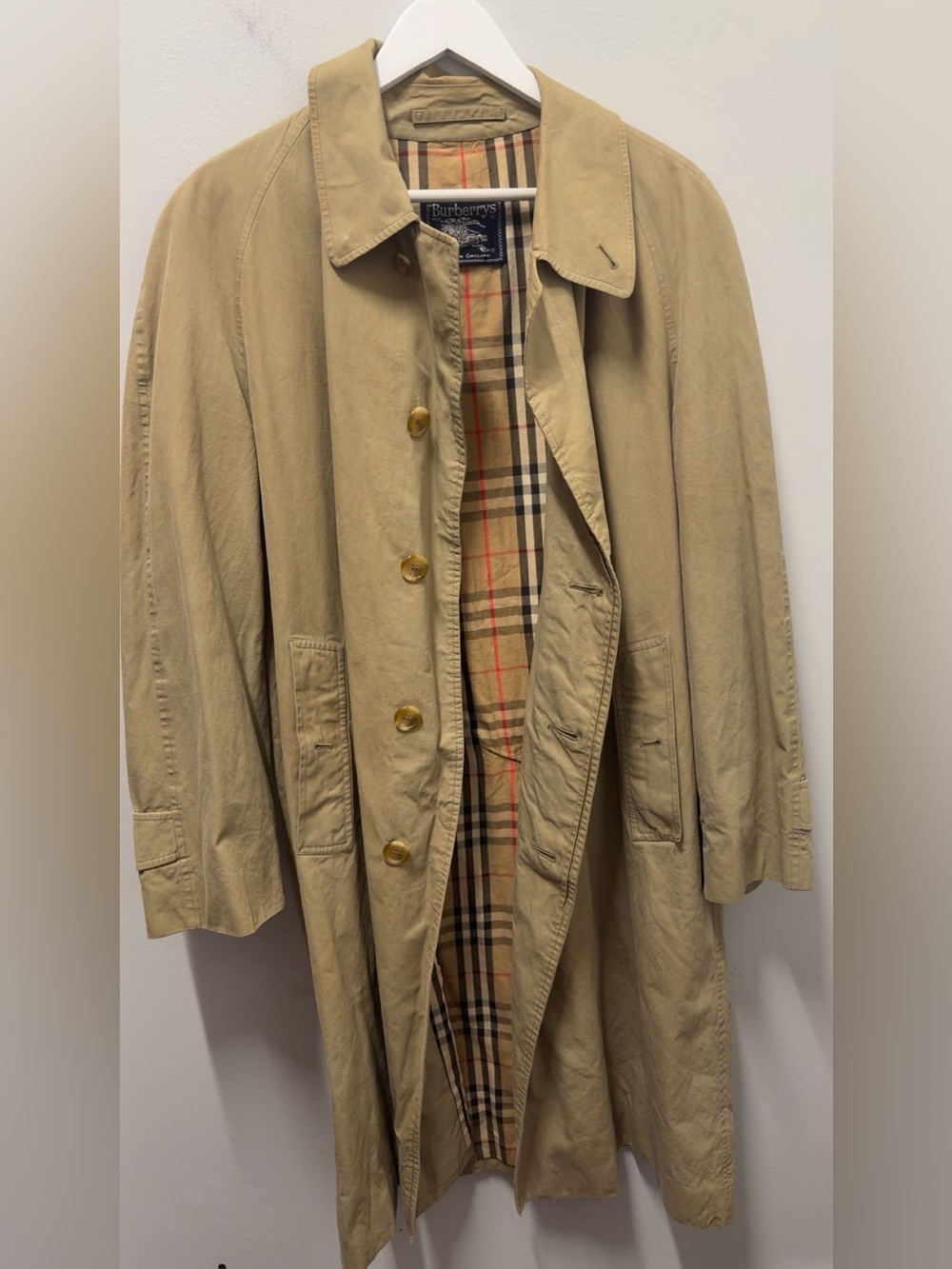 Vintage Burberry Classic Trench Coat in Khaki M/L
